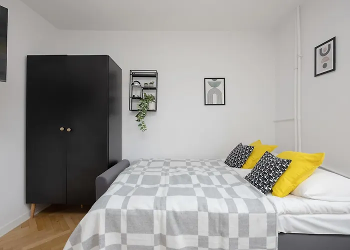 Compact For 2 In With Air Conditioning By Renters Apartmán
