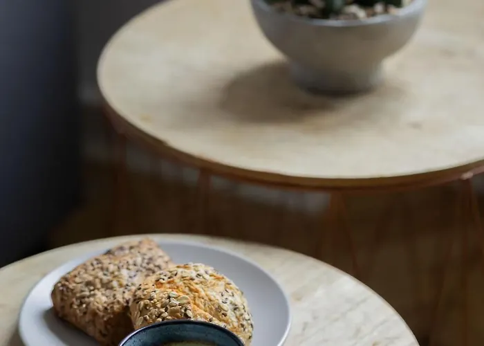 Compact For 2 In With Air Conditioning By Renters *